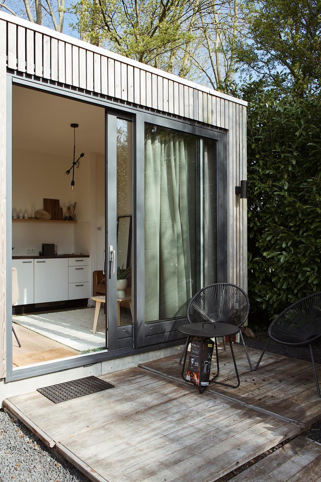 Modern Tiny House Op Rustig Watersportpark Villa Elahuizen Luaran gambar