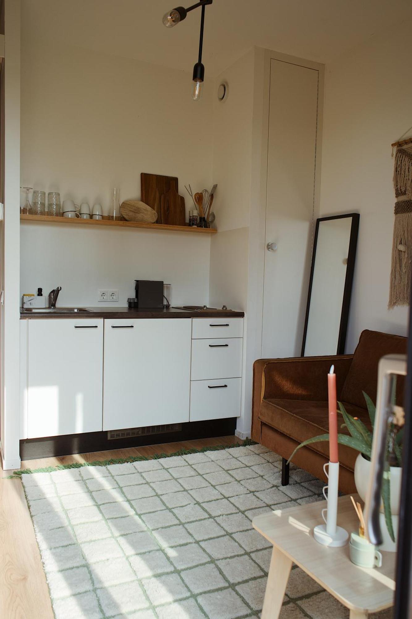 Modern Tiny House Op Rustig Watersportpark Villa Elahuizen Luaran gambar